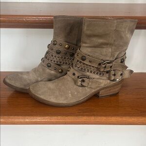 Russell & Bromley Rockafell Tan Ankle Boots with Studded Straps, size 39,
